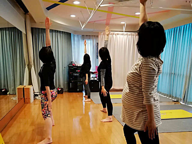 マタニティヨガの写真