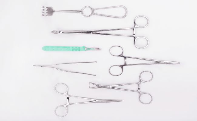 手術器具のイメージ