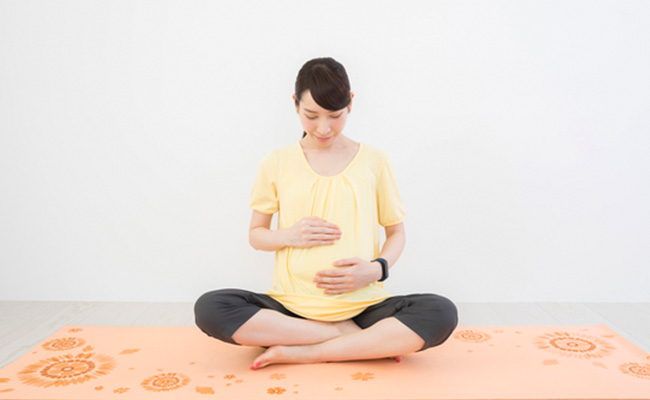 マタニティヨガの写真